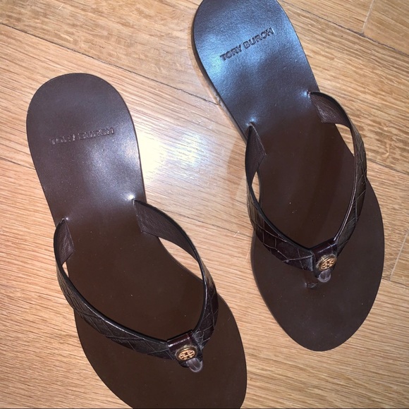 TORY BURCH Manon Embossed Thong Sandals - Picture 3 of 7